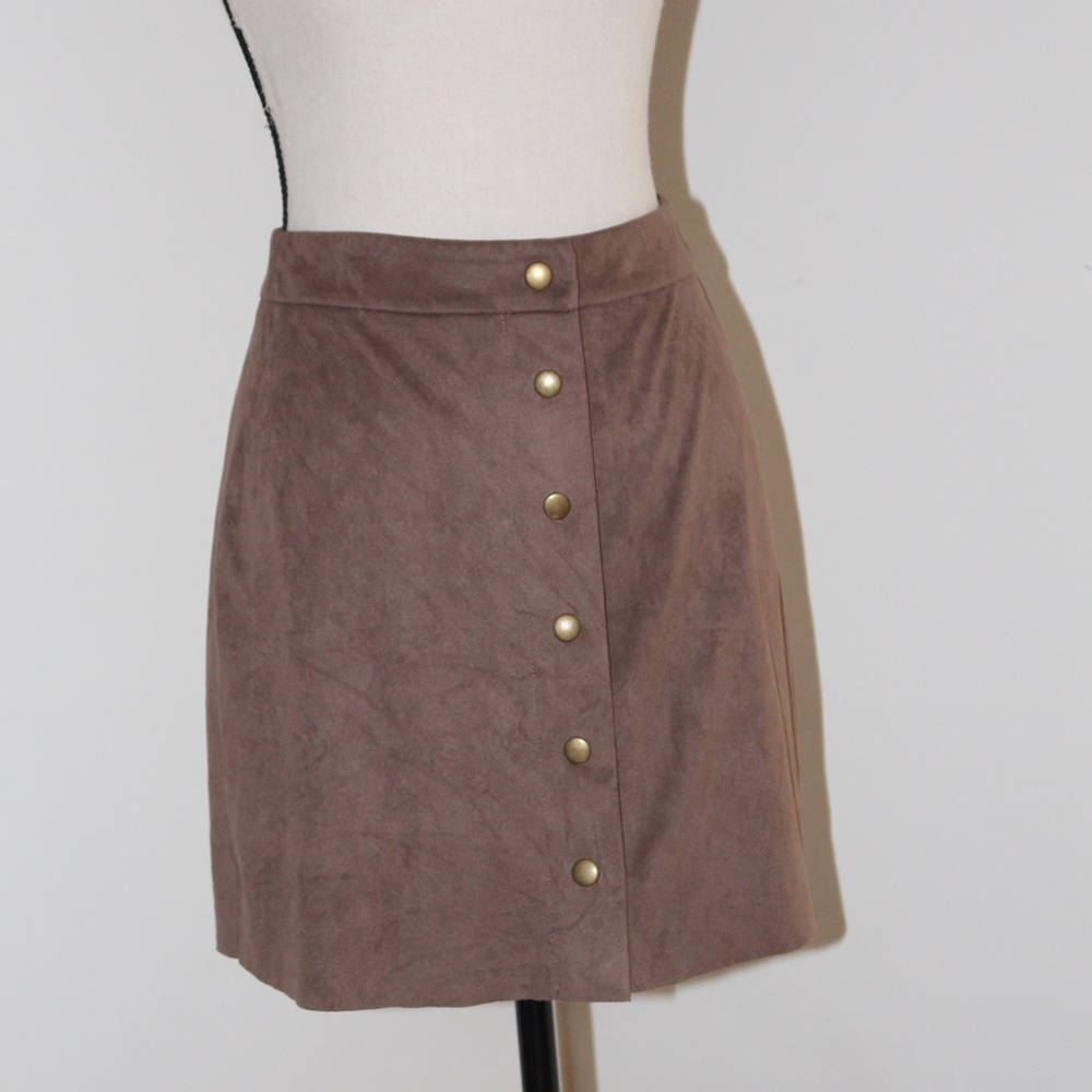 Sady & Lu, snap up vegan suede mini skirt.....